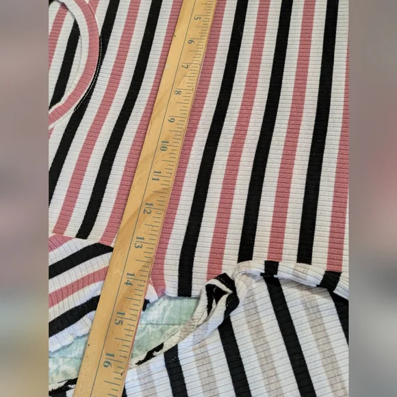 Pair of Occasion Striped Tees. 2 Park. Size S - Picture 6 of 9